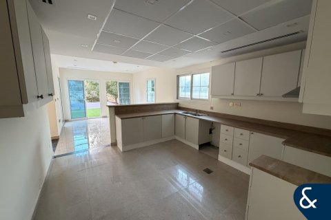 Villa para arrendamento em Jumeirah Village Triangle, Dubai, EAU 4 quartos, 689 m2 № 688915 - foto 11