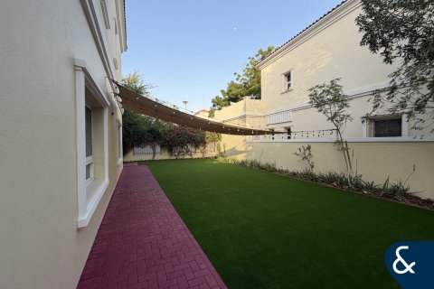 Villa para arrendamento em Jumeirah Village Triangle, Dubai, EAU 4 quartos, 689 m2 № 688915 - foto 4