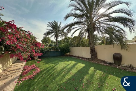 The Springs, Dubai, संयुक्त अरब अमीरात में विला, 3 बेडरूम, 257 वर्ग मीटर, संख्या 688917 - फ़ोटो 2