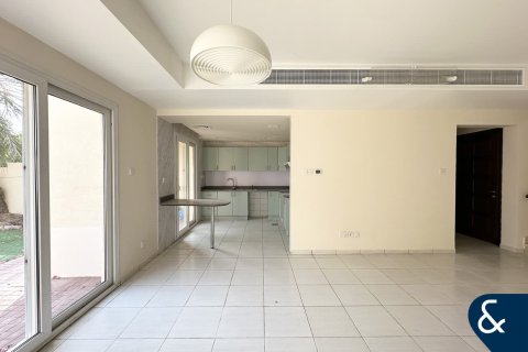 The Springs, Dubai, संयुक्त अरब अमीरात में विला, 3 बेडरूम, 257 वर्ग मीटर, संख्या 688917 - फ़ोटो 4