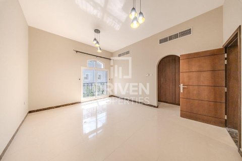 Vila v The Villa, Dubai, SAE 5 spální, 427.35 m2 č. 745285 - Fotografia 13