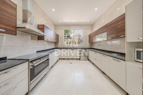 Vila v The Villa, Dubai, SAE 5 spální, 427.35 m2 č. 745285 - Fotografia 18