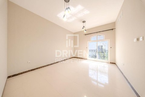 Vila v The Villa, Dubai, SAE 5 spální, 427.35 m2 č. 745285 - Fotografia 12