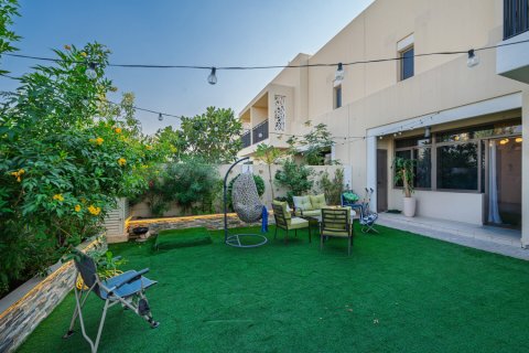 Városi lakóépület itt: Town Square, Dubai, EAE, 3 hálószoba, 203 m², azonosító: 682471 - fénykép 28