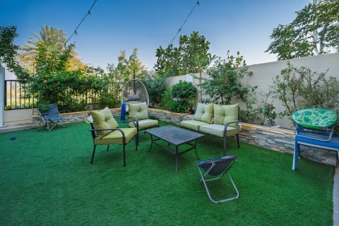 Városi lakóépület itt: Town Square, Dubai, EAE, 3 hálószoba, 203 m², azonosító: 682471 - fénykép 26