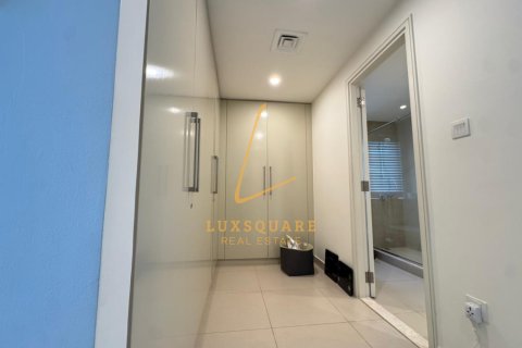 Vila v Dubai Hills Estate, SAE 3 spálne, 203 m2 č. 660588 - Fotografia 22