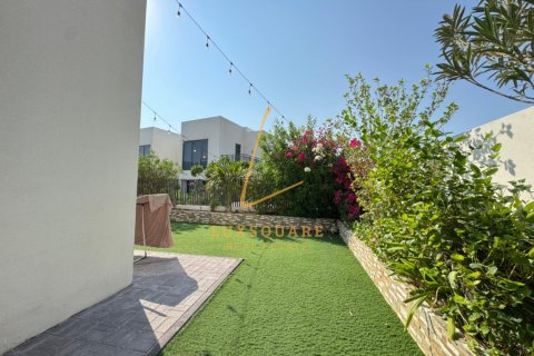 Vila v Dubai Hills Estate, SAE 3 spálne, 203 m2 č. 660588 - Fotografia 2