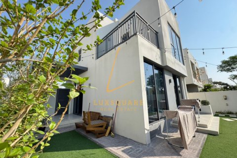 Vila v Dubai Hills Estate, SAE 3 spálne, 203 m2 č. 660588 - Fotografia 1
