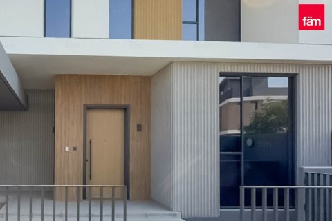 Villa uthyres i Dubai, UAE 4 sovrum, 313.1 kvm Nr. 660435 - fotografi 2