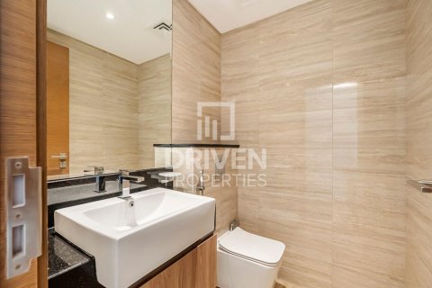 Apartment sa Business Bay, Dubai, UAE 2 silid-tulugan, 103 sq.m. № 655357 - larawan 16