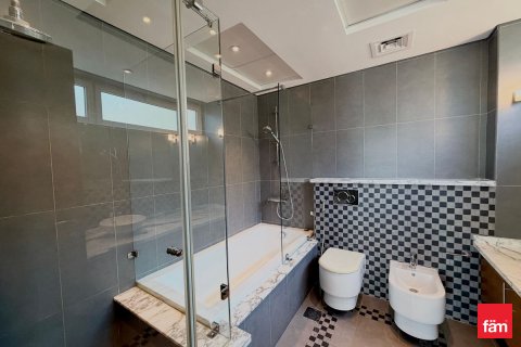 Villa te huur in Dubai, VAE 4 slaapkamers, 509.1 vr.m., nr 660364 - foto 16