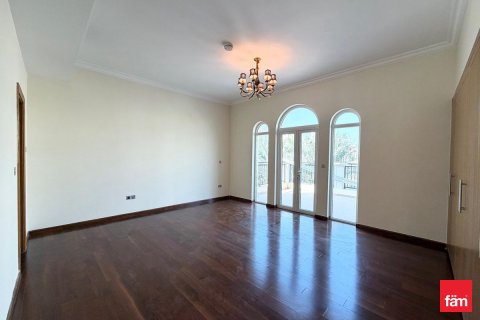 Villa te huur in Dubai, VAE 4 slaapkamers, 509.1 vr.m., nr 660364 - foto 14