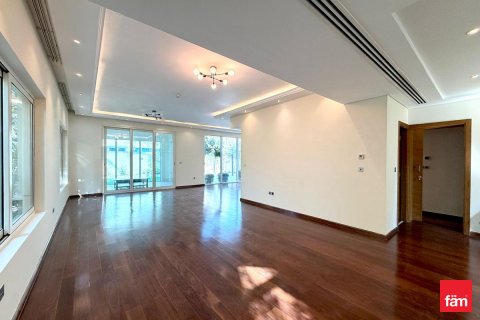 Villa te huur in Dubai, VAE 4 slaapkamers, 509.1 vr.m., nr 660364 - foto 8