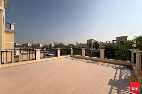Villa te huur in Dubai, VAE 4 slaapkamers, 509.1 vr.m., nr 660364 - foto 21