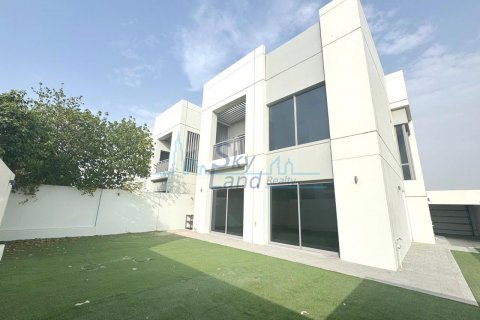 Vila u gradu Umm Suqeim, Dubai, UAE 5 spavaće sobe, 418.1 m2 Br. 630198 - Slika 1