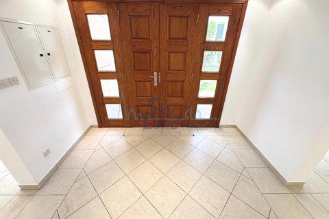 Villa zur Miete in Jumeirah, Dubai, VAE 4 Schlafzimmer, 325.2 m2 Nr. 630199 - Foto 12
