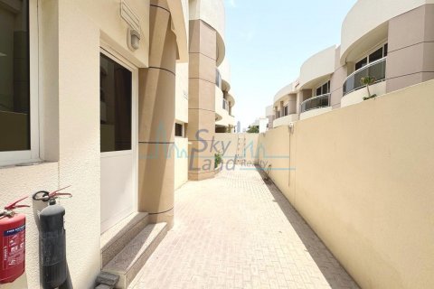 Villa zur Miete in Jumeirah, Dubai, VAE 4 Schlafzimmer, 325.2 m2 Nr. 630199 - Foto 34