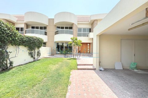 Villa zur Miete in Jumeirah, Dubai, VAE 4 Schlafzimmer, 325.2 m2 Nr. 630199 - Foto 15