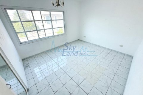 Villa zur Miete in Umm Suqeim, Dubai, VAE 4 Schlafzimmer, 325.2 m2 Nr. 630197 - Foto 18
