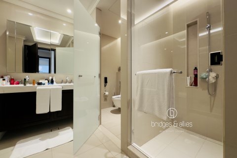 Downtown Dubai (Downtown Burj Dubai), UAE의 임대용 아파트 침실 3개, 202.7제곱미터 번호 669142 - 사진 11