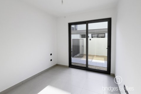 Villa til leie i Dubai, Emiratene 4 soverom, 233 kvm Nr. 669146 - Foto 9