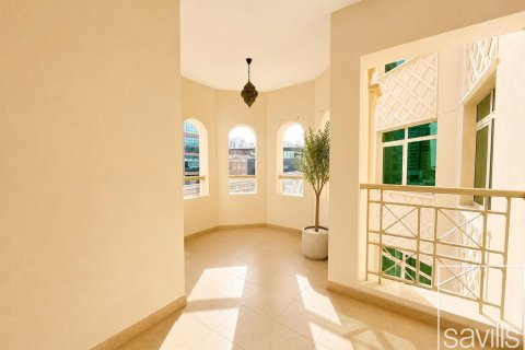 Appartement te huur in Palm Jumeirah, Dubai, VAE 2 slaapkamers, 185.62 vr.m., nr 747442 - foto 3