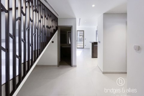 Зняти в оренду віллу в Дубай, ОАЕ 3 спальні, 140.5м2, № 669133 - фото 6