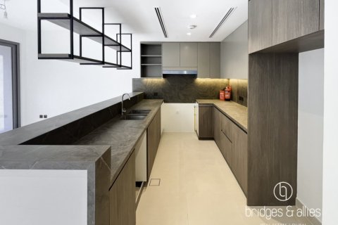 Зняти в оренду віллу в Дубай, ОАЕ 3 спальні, 140.5м2, № 669133 - фото 4