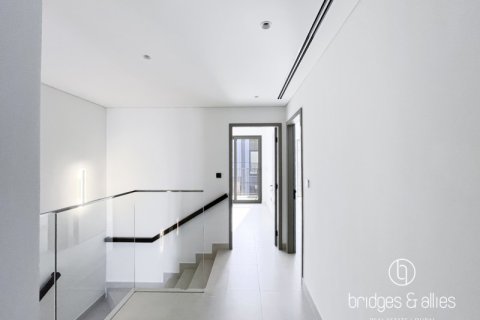 Зняти в оренду віллу в Дубай, ОАЕ 3 спальні, 140.5м2, № 669133 - фото 9