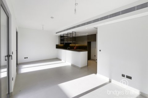 Зняти в оренду віллу в Дубай, ОАЕ 3 спальні, 140.5м2, № 669133 - фото 3