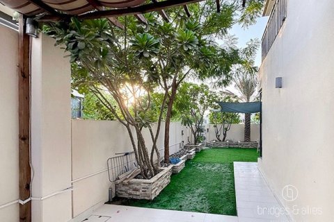 Vilă de închiriat în Dubai Hills Estate, Dubai, EAU 4 dormitoare, 302.3 mp. №669131 - poză 13