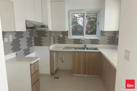 Villa uthyres i Dubai, UAE 4 sovrum, 229.9 kvm Nr. 662275 - fotografi 2