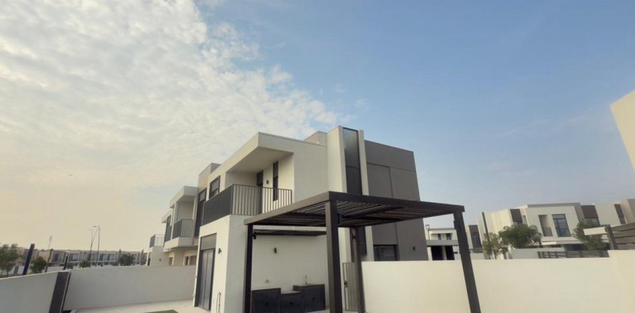 Villa i Dubai, UAE 4 soveværelser, 369 kvm № 662269