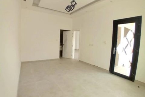 Radový dom v Al Yasmeen, Ajman, SAE 5 spální, 242 m2 č. 652717 - Fotografia 9