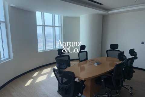 Office in Jumeirah Lake Towers, Dubai, UAE 193 sq.m. № 751521 - photo 9