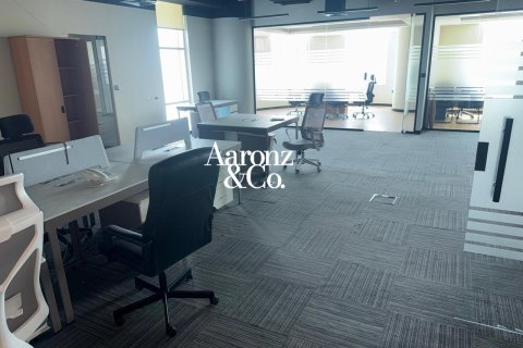 Office in Jumeirah Lake Towers, Dubai, UAE 193 sq.m. № 751521 - photo 19