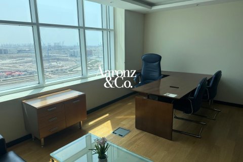 Office in Jumeirah Lake Towers, Dubai, UAE 193 sq.m. № 751521 - photo 11