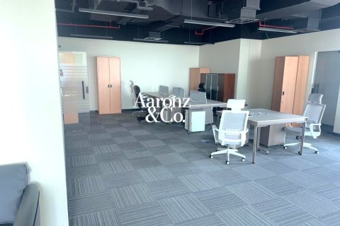 Office in Jumeirah Lake Towers, Dubai, UAE 193 sq.m. № 751521 - photo 5