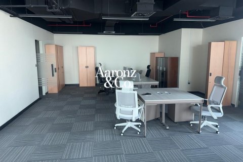 Oficina en Jumeirah Lake Towers, Dubai, EAU 193 m² № 751521