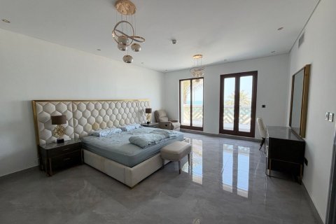 Apartment in Palm Jumeirah, Dubai, UAE 5 bedrooms, 1273.5 sq.m. № 769283 - photo 17