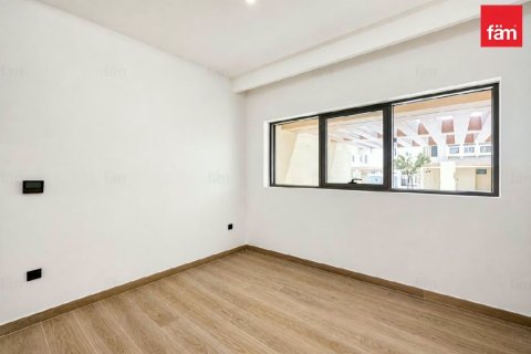 Shtëpi në qytet në Dubai, Emiratet e Bashkuara Arabe 4 dhoma gjumi, 144.2 m2. № 769285 - Foto 6