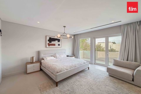 Villa in Dubai, UAE 5 bedrooms, 593.2 sq.m. № 682326 - photo 19