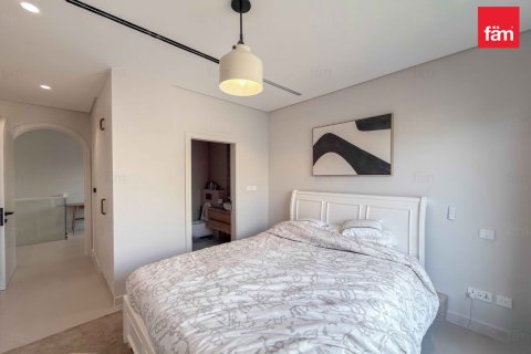 Villa in Dubai, UAE 5 bedrooms, 593.2 sq.m. № 682326 - photo 18