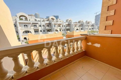 Купити віллу в Джумейра Вилладж Серкл, Дубай, ОАЕ 4 спальні, 135м2, № 752089 - фото 2