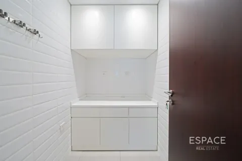 Apartmen di EMIRATES CROWN di Dubai Marina, UAE 3 bilik tidur, 361 meter persegi № 738498 - foto 14