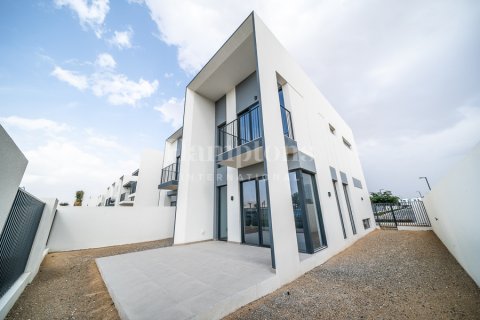 Kaupunkipientalo The World Islands, Dubai, Arabiemiraatit 4 makuuhuonetta, 257.43421300 m2 № 651688 - kuva 3