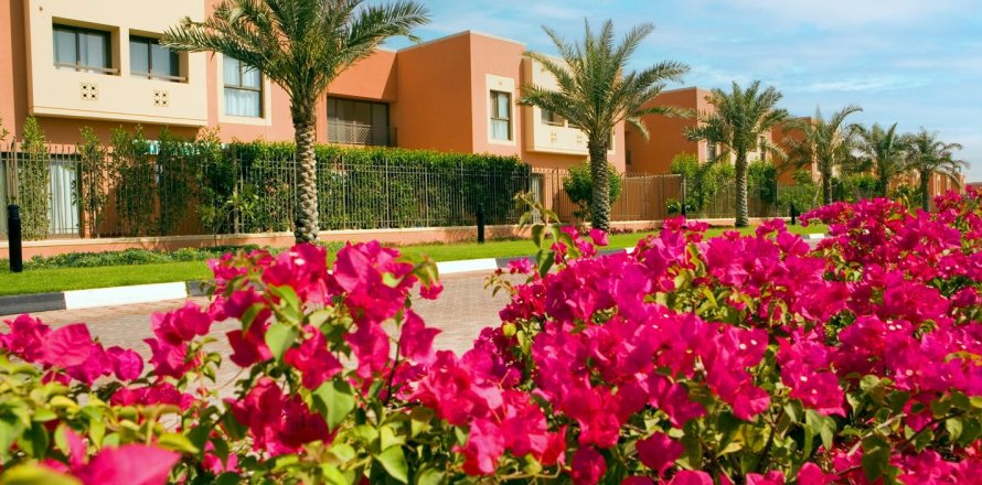 Abu Dhabi, UAE의 빌라 침실 4개, 301제곱미터 번호 689701