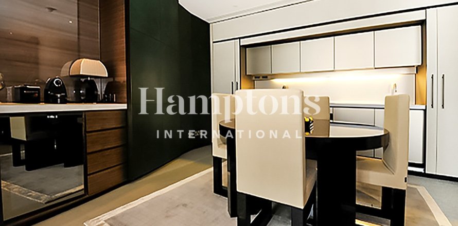 Apartment in Downtown Dubai (Downtown Burj Dubai), UAE 1 bedroom, 109.904 sq.m. № 697174