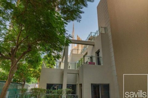 Villa in Business Bay, Dubai, UAE 2 bedrooms, 179 sq.m. № 635363 - photo 9