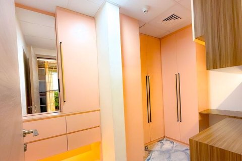 Apartment in Mirdif, Dubai, UAE 2 bedrooms, 141 sq.m. № 701186 - photo 8